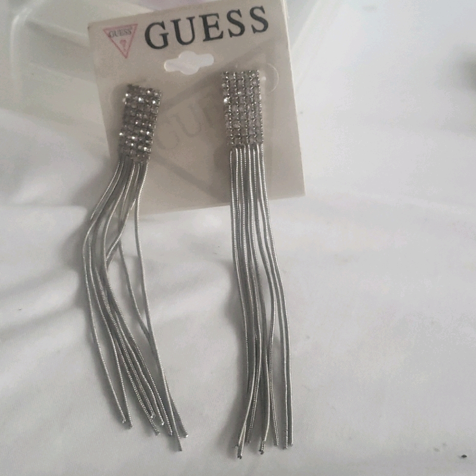 Guess Dangling Earrings 13$
